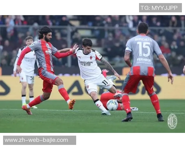 加拉塔萨雷高层将与米兰洽谈福法纳转会事宜米兰要价至少四千万欧元